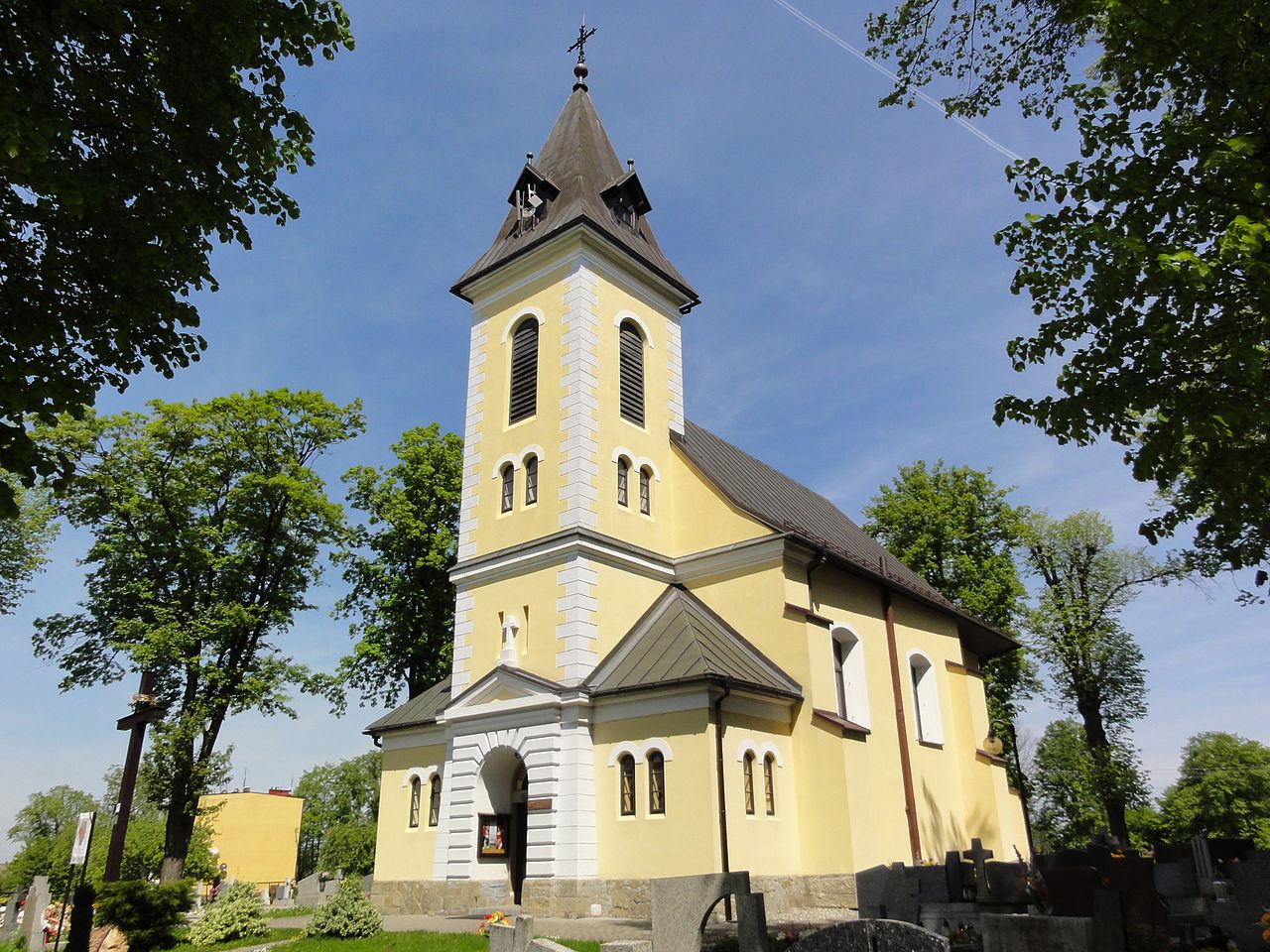 1280px-POL_Simoradz_Kościół_Jakuba_Apostoła